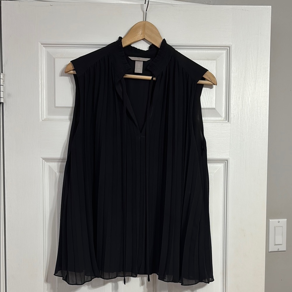 Elegant Black Sleeveless Top
